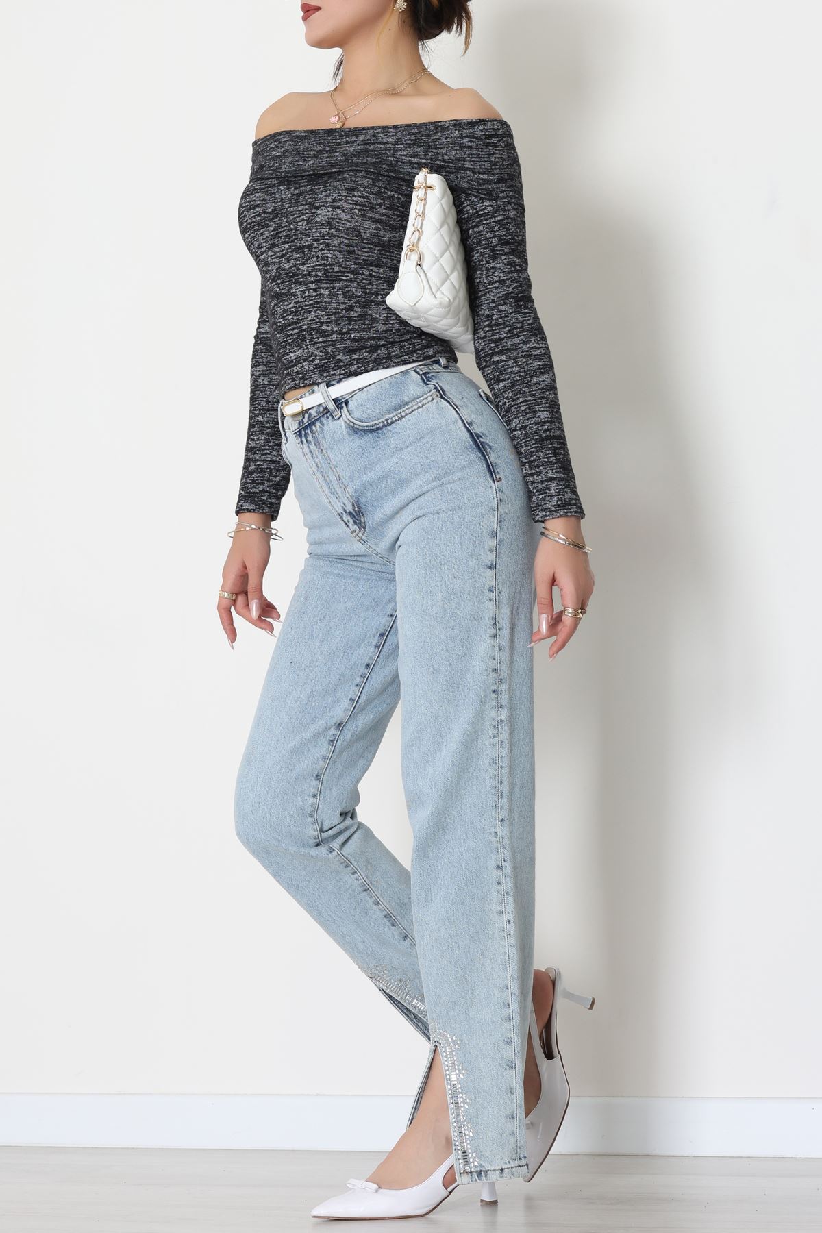 Madonna Yaka Yumoş Bluz Siyah - 51096.2114.