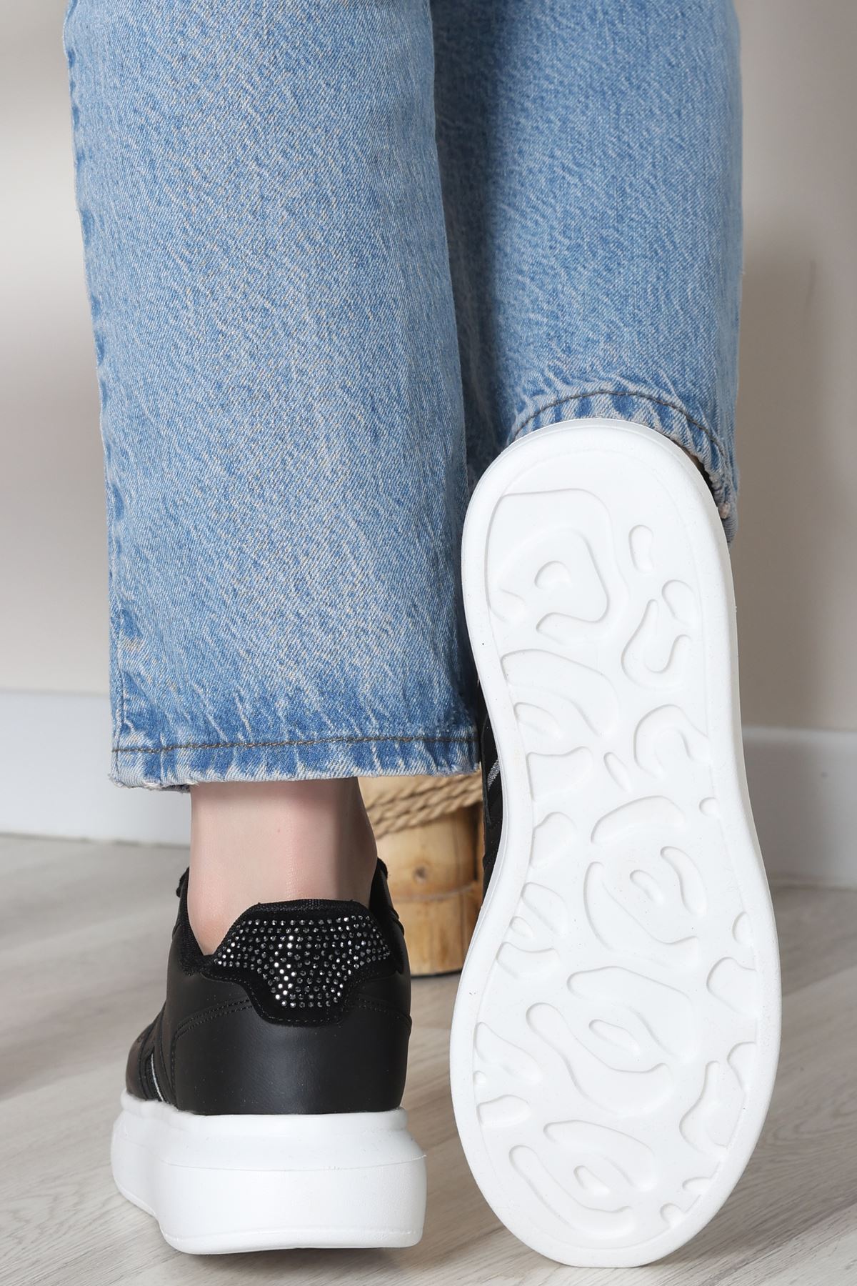 Kalın Taban Günlük Ayakkabı Siyahbeyaz - 31758.264.