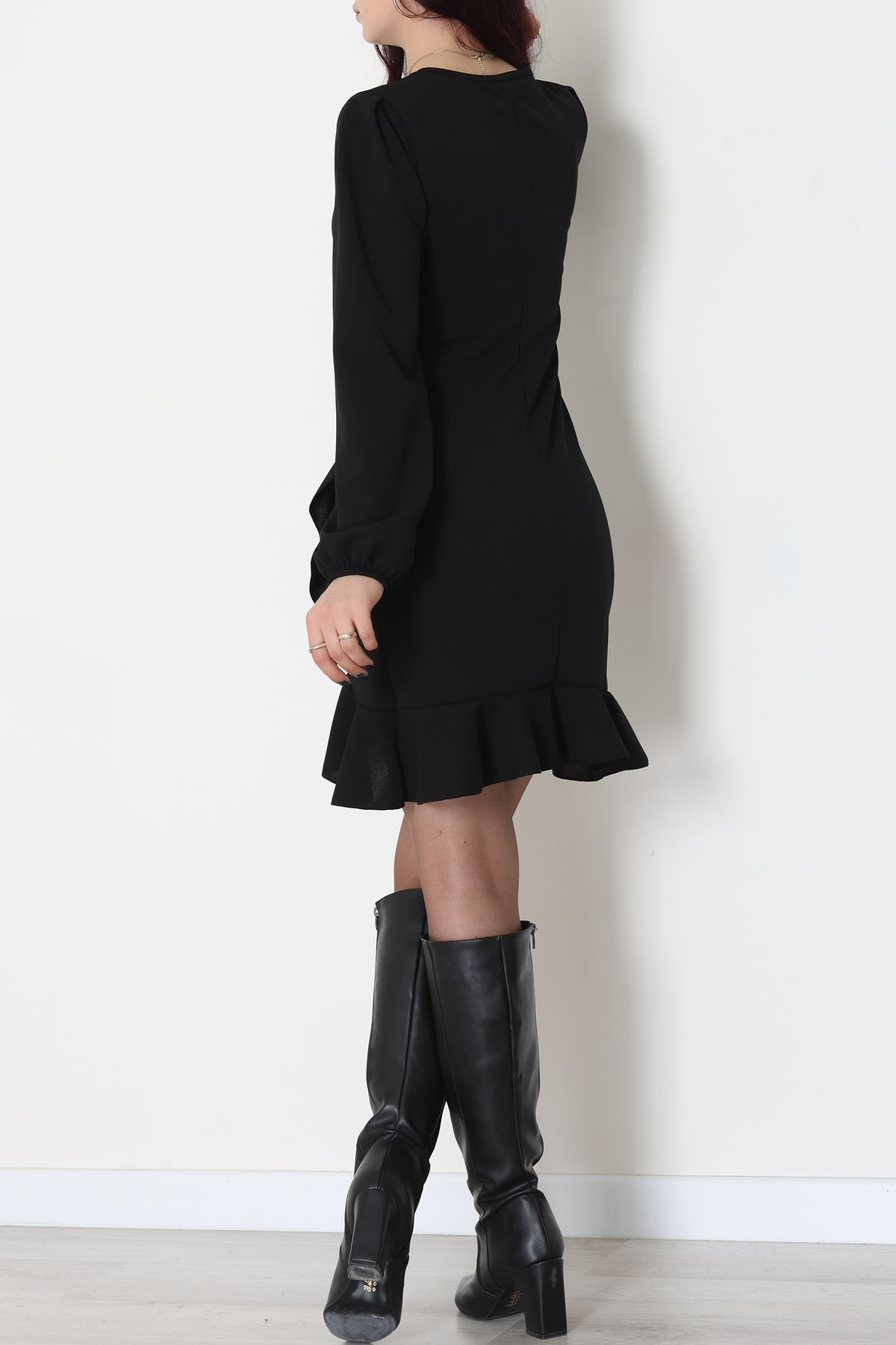 Bisiklet Yaka Önden Volanlı İthal Krep Elbise Siyah - 42685.1256.