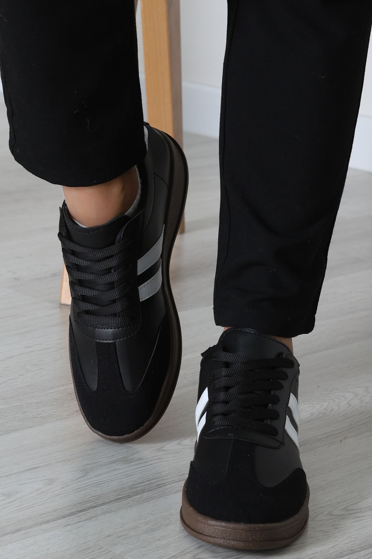 Erkek Spor Ayakkabı Siyahbeyaz - 31681.264.