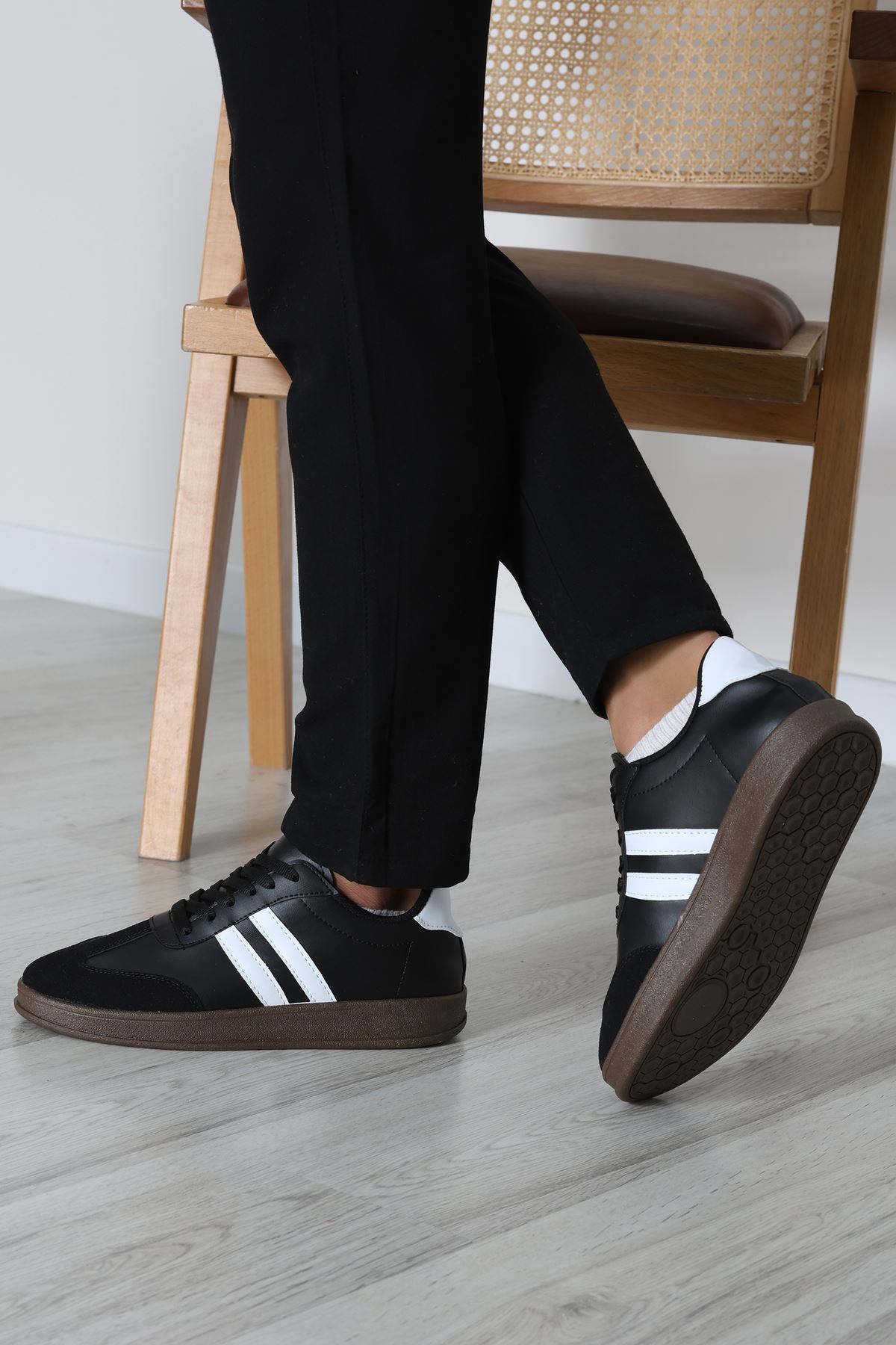 Erkek Spor Ayakkabı Siyahbeyaz - 31681.264.