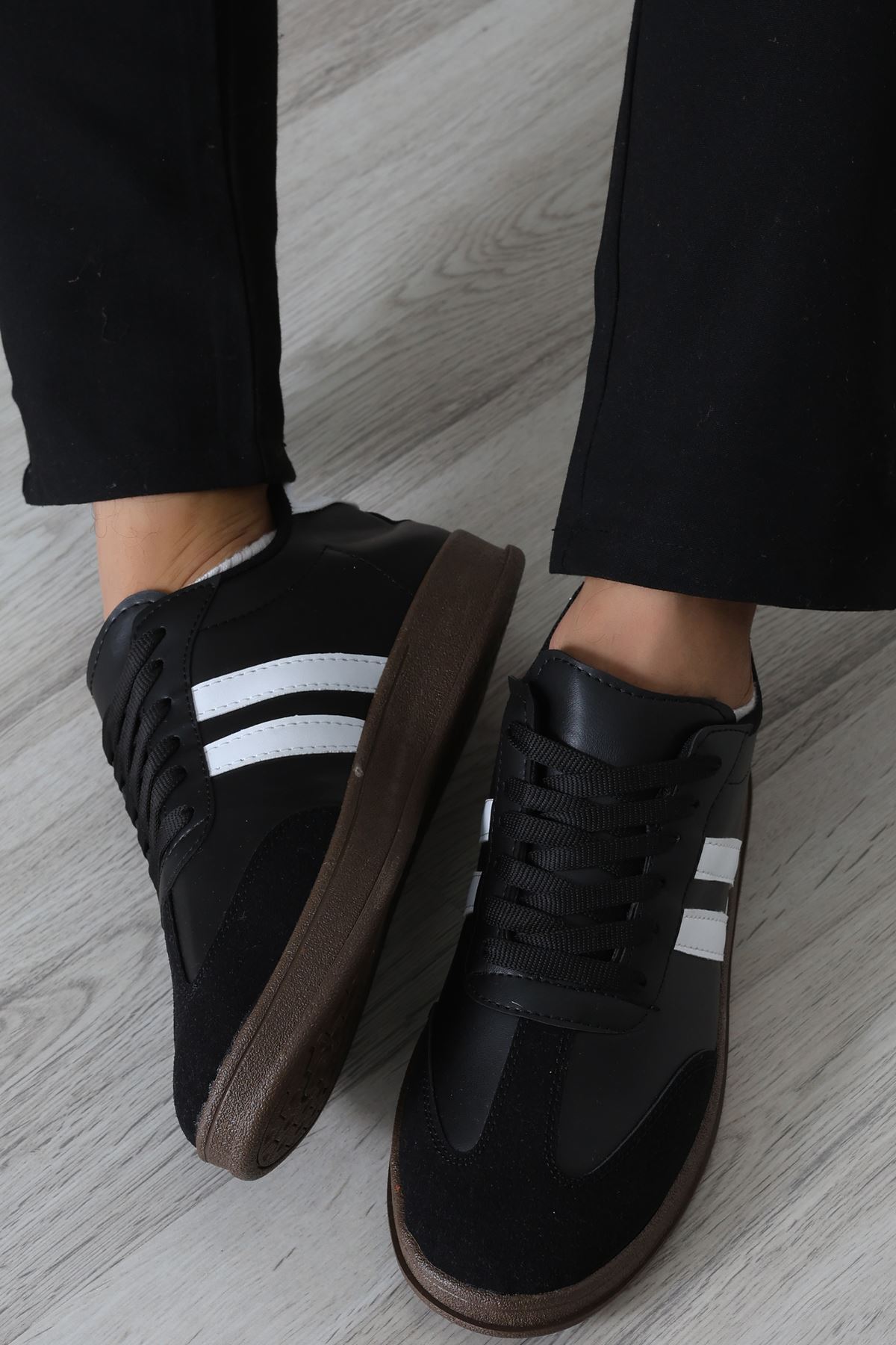 Erkek Spor Ayakkabı Siyahbeyaz - 31681.264.