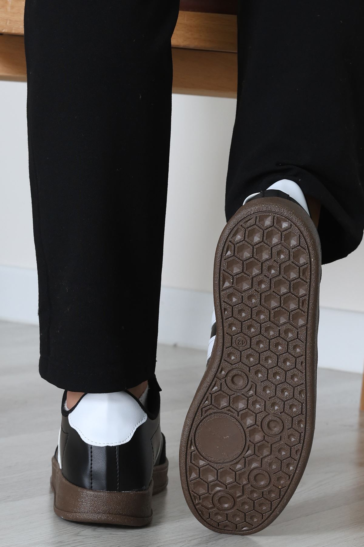 Erkek Spor Ayakkabı Siyahbeyaz - 31681.264.