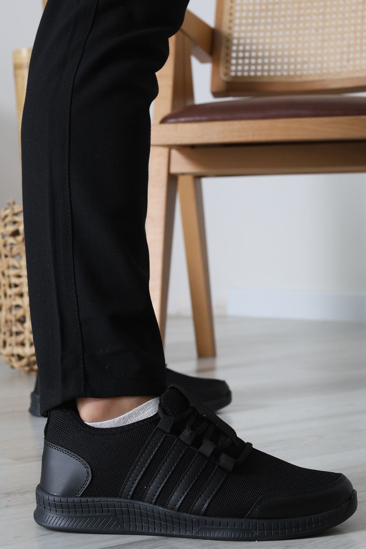 Erkek Spor Ayakkabı Siyah - 31466.264.