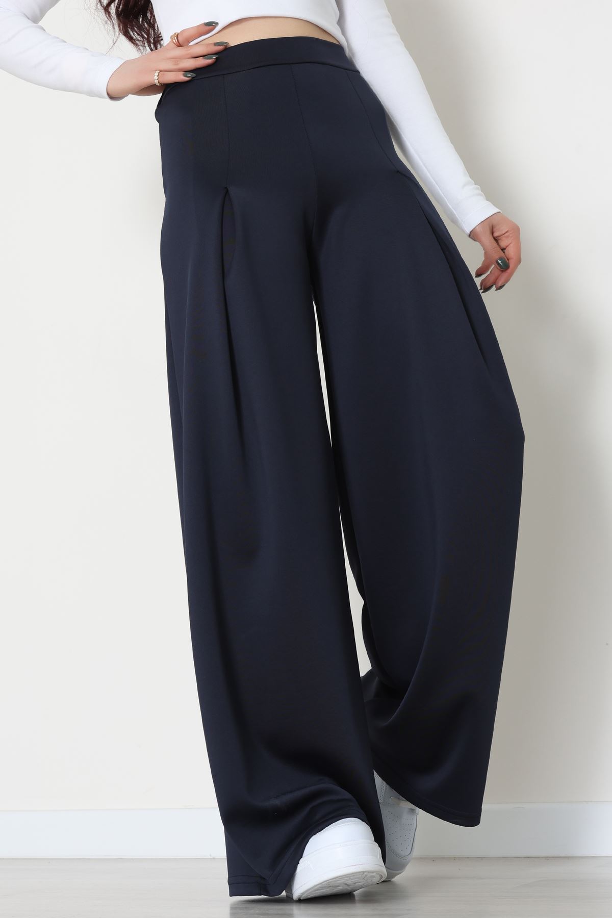 Puf Scuba Kumaş Önden Pileli Pantolon Lacivert - 42784.1567.