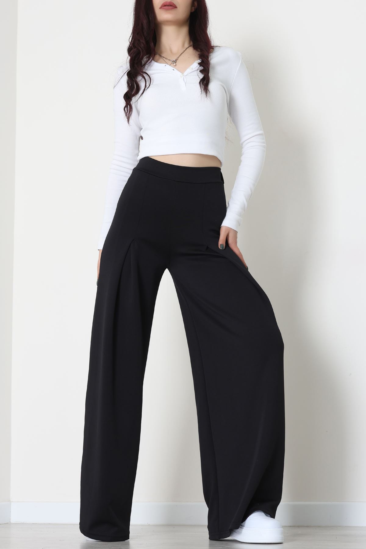 Puf Scuba Kumaş Önden Pileli Pantolon Siyah - 42784.1567.