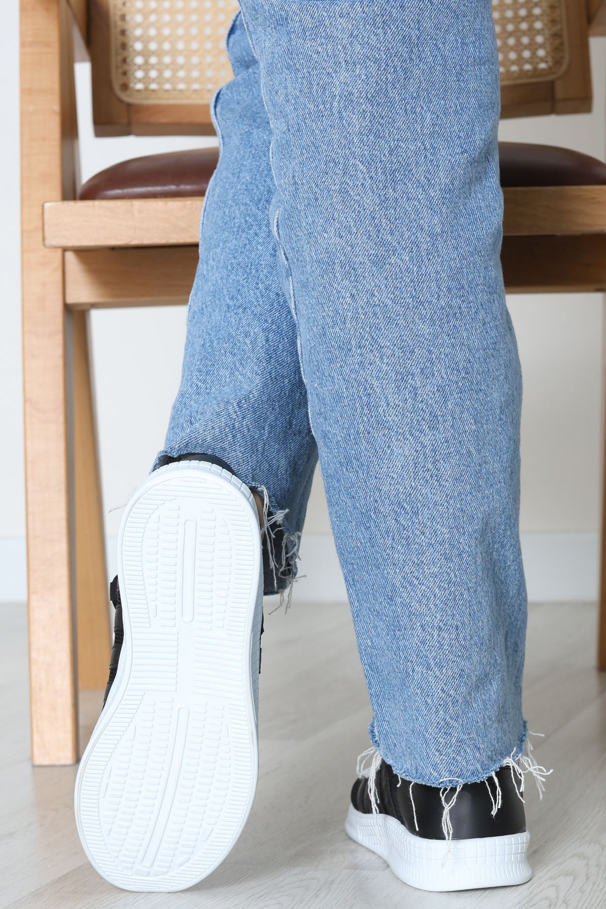 Günlük Spor Ayakkabı Siyahbeyaz1 - 30305.264.