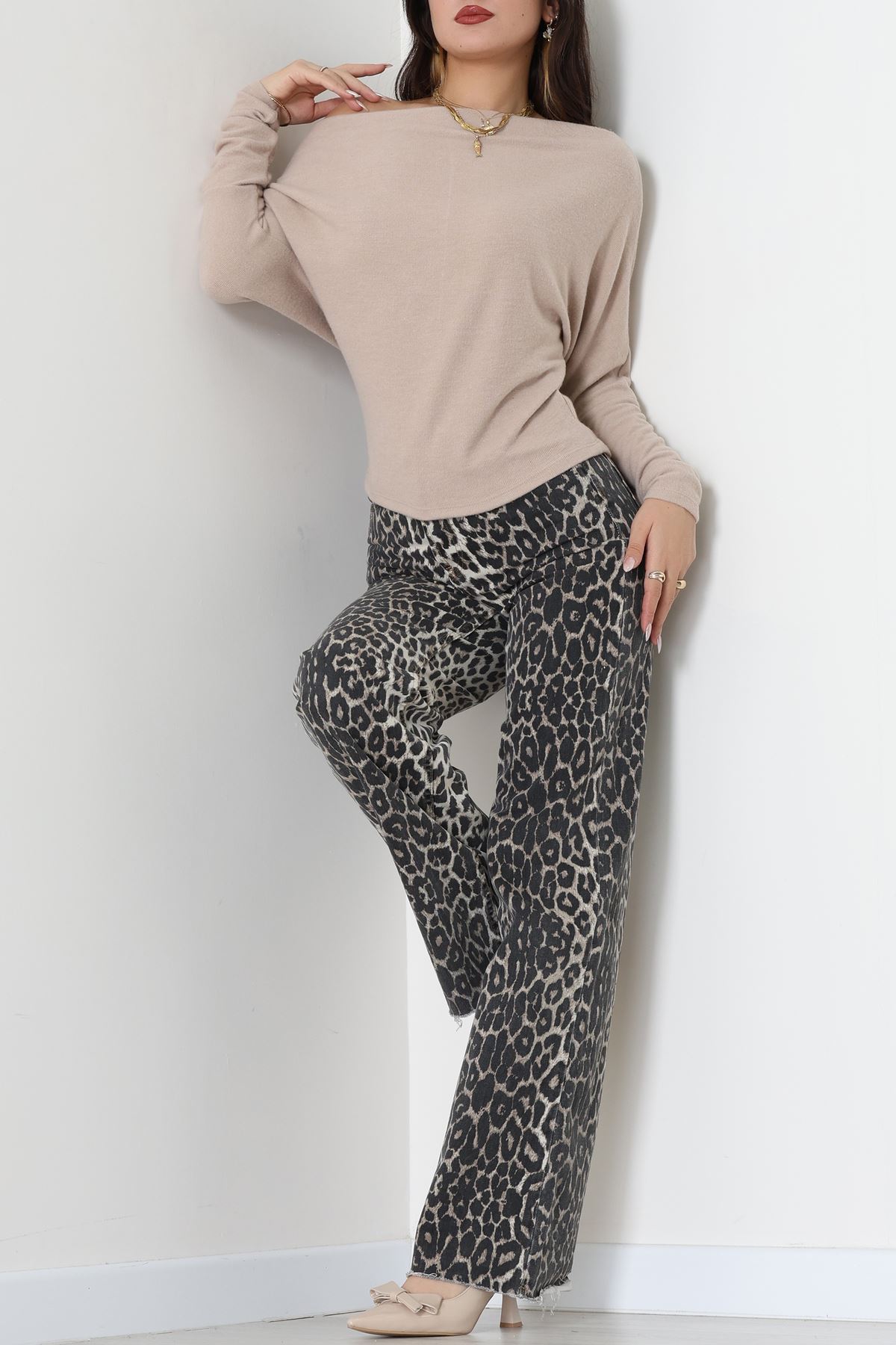 Yumoş Kumaş Kayık Yaka Omuz Düşümlü Bluz Taş - 31706.2114.