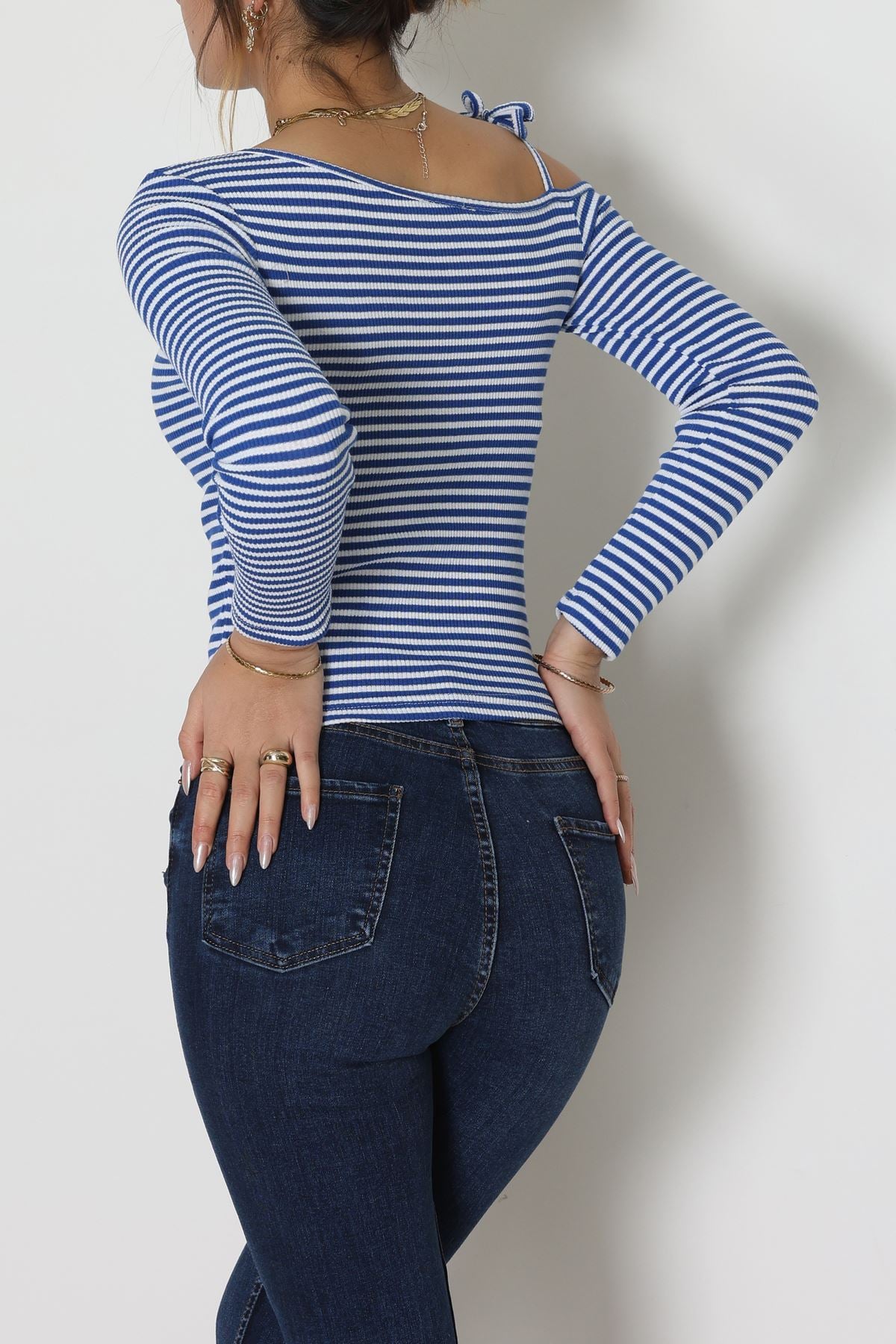 Tek Omuz Detaylı Likralı Kaşkorse Bluz Lacibeyaz - 51091.1567.