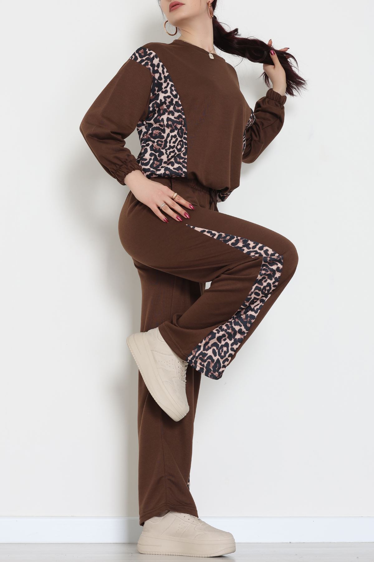 2 İplik Leopar Detaylı Eşofman Takımı Koyukahve - 55028.1005.