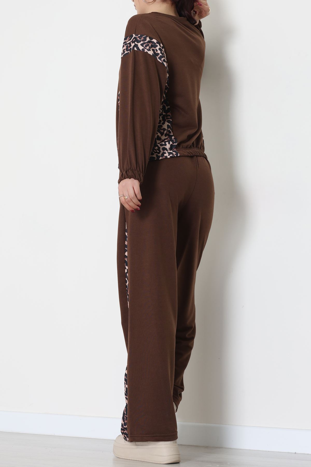 2 İplik Leopar Detaylı Eşofman Takımı Koyukahve - 55028.1005.