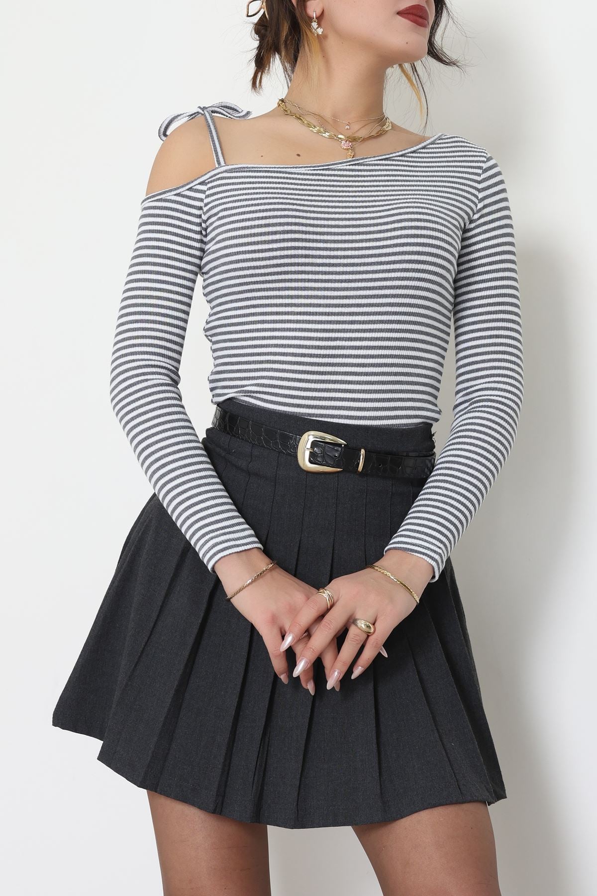 Tek Omuz Detaylı Likralı Kaşkorse Bluz Fümebeyaz - 51091.1567.