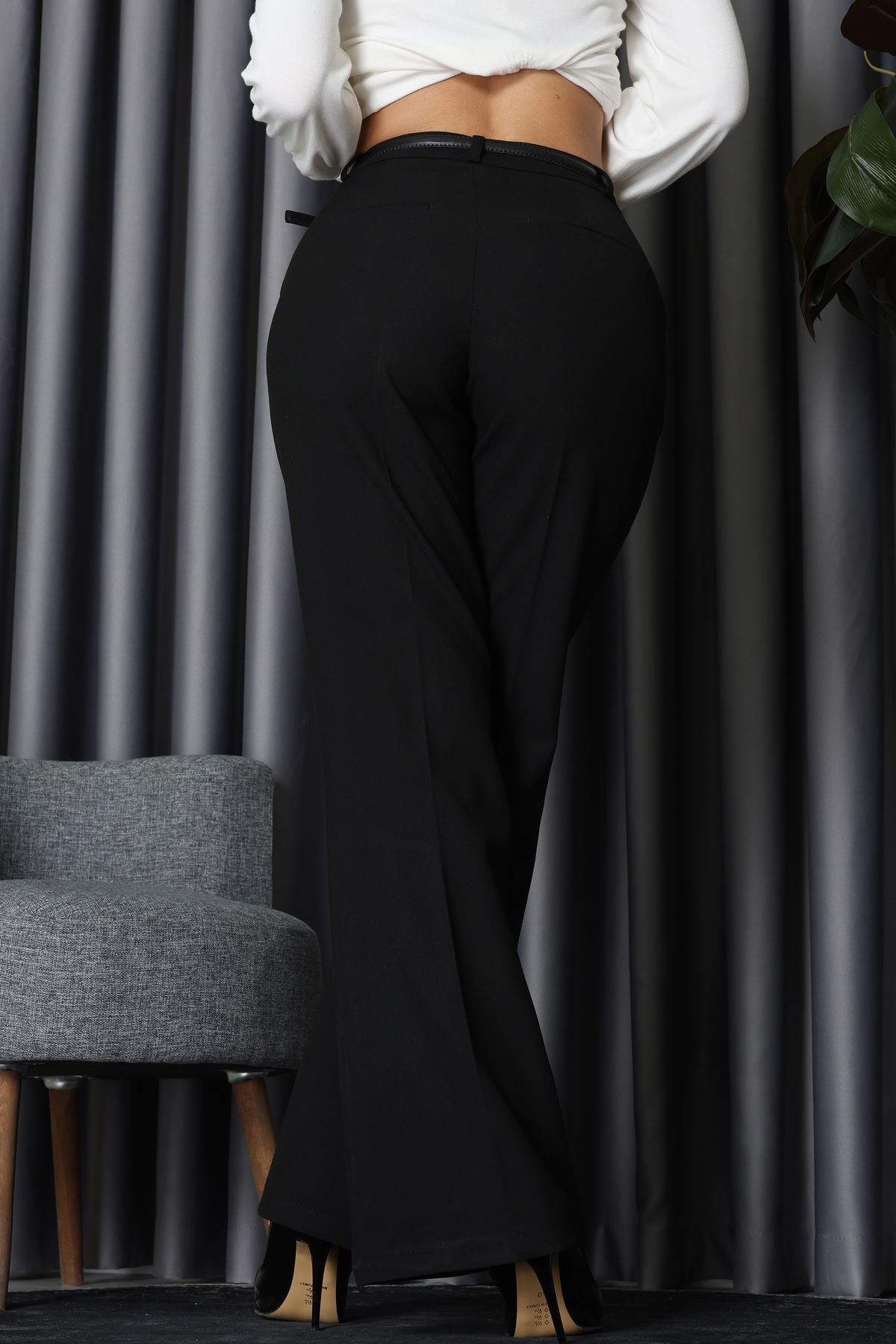 Quzu Kemerli Pantolon Siyah - 42825.2002.