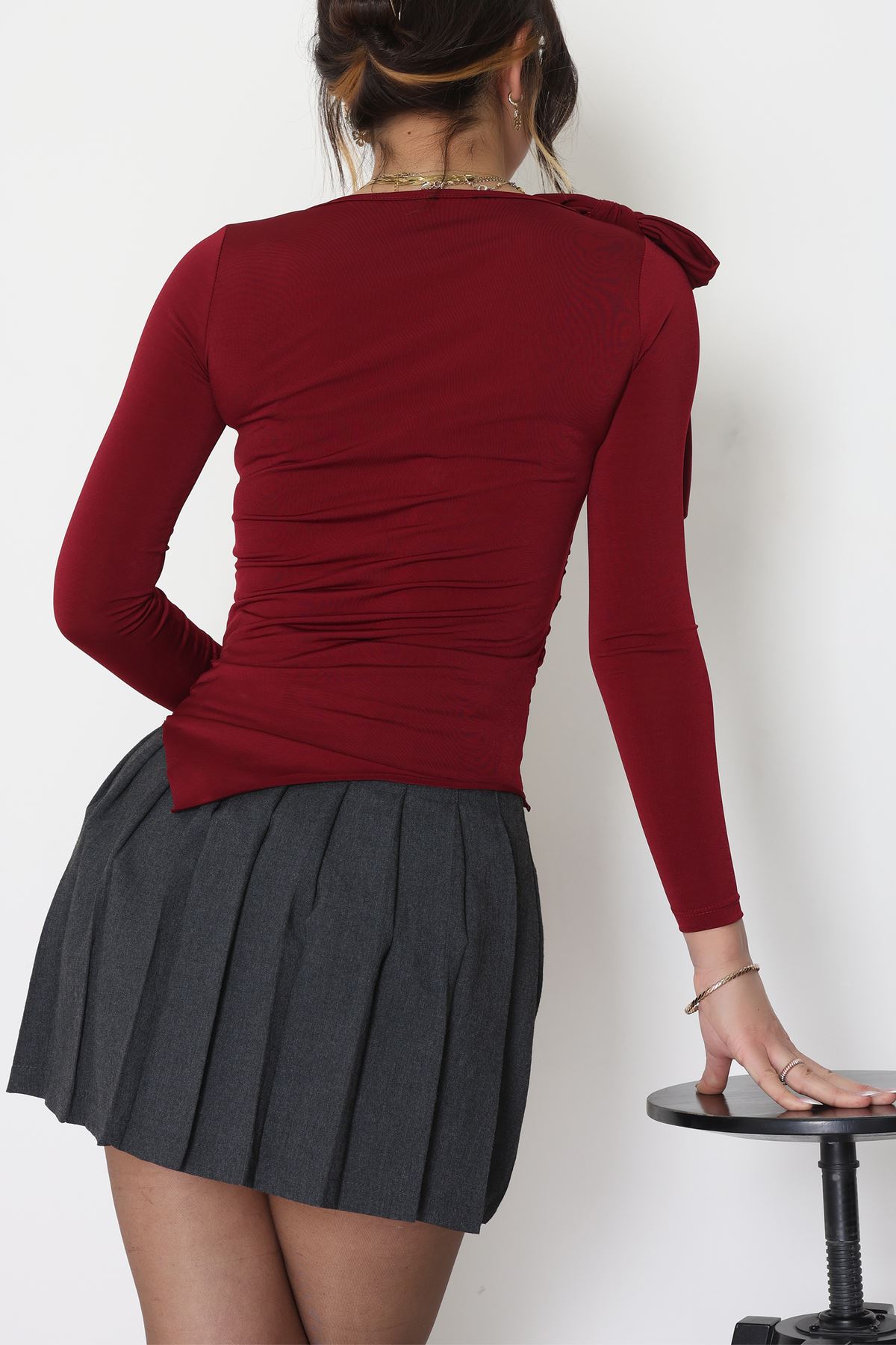 Sandy Önü Asimetrik Kesim Fiyonk Detaylı Bluz Bordo - 42808.1949.