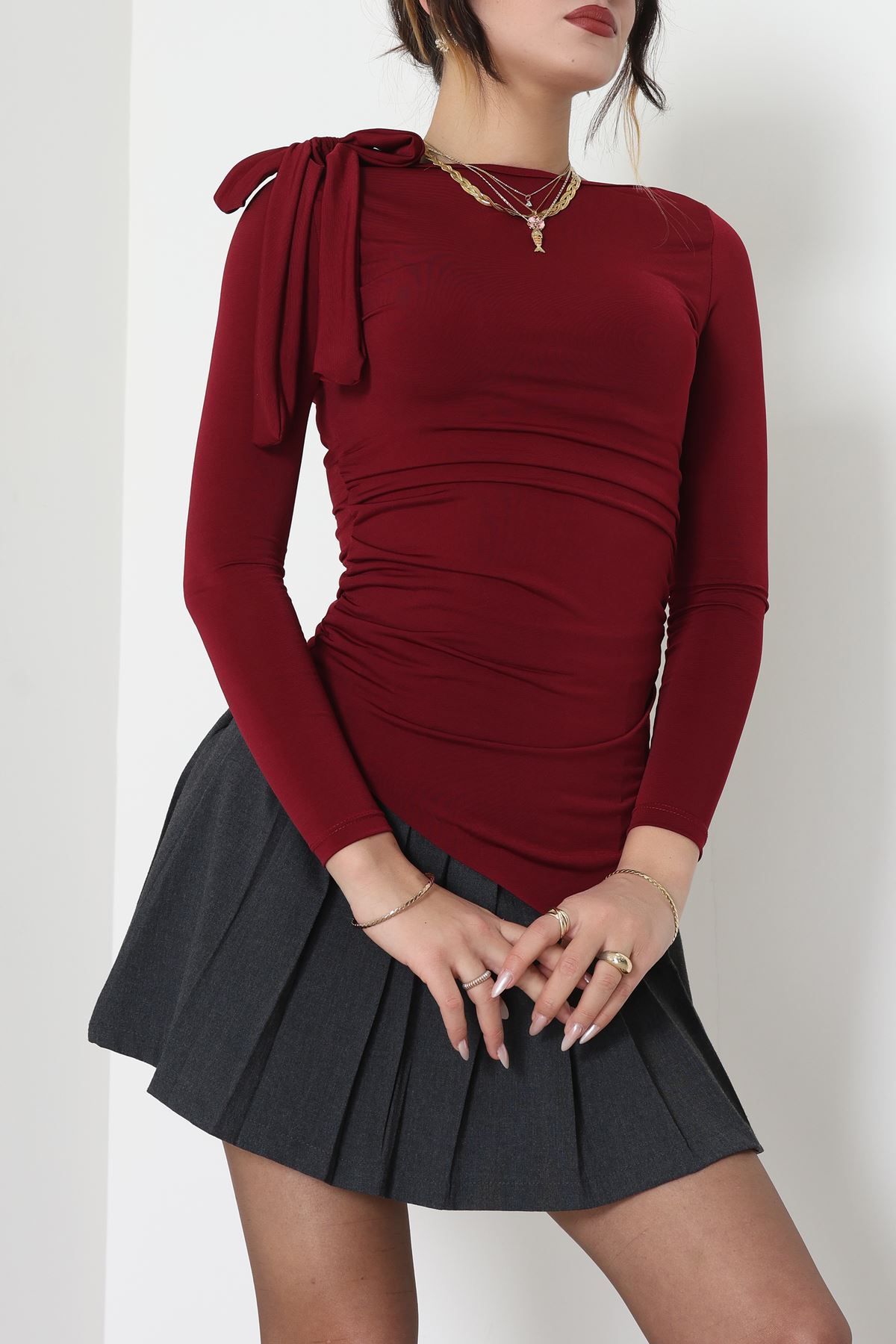 Sandy Önü Asimetrik Kesim Fiyonk Detaylı Bluz Bordo - 42808.1949.