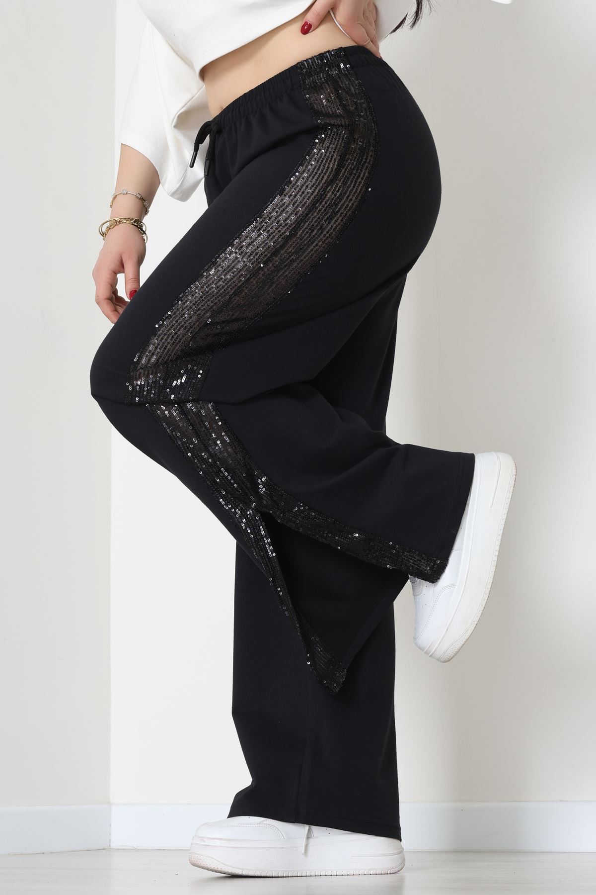 2 İplik Pul Detaylı Eşofman Altı Siyah - 52111.1857.