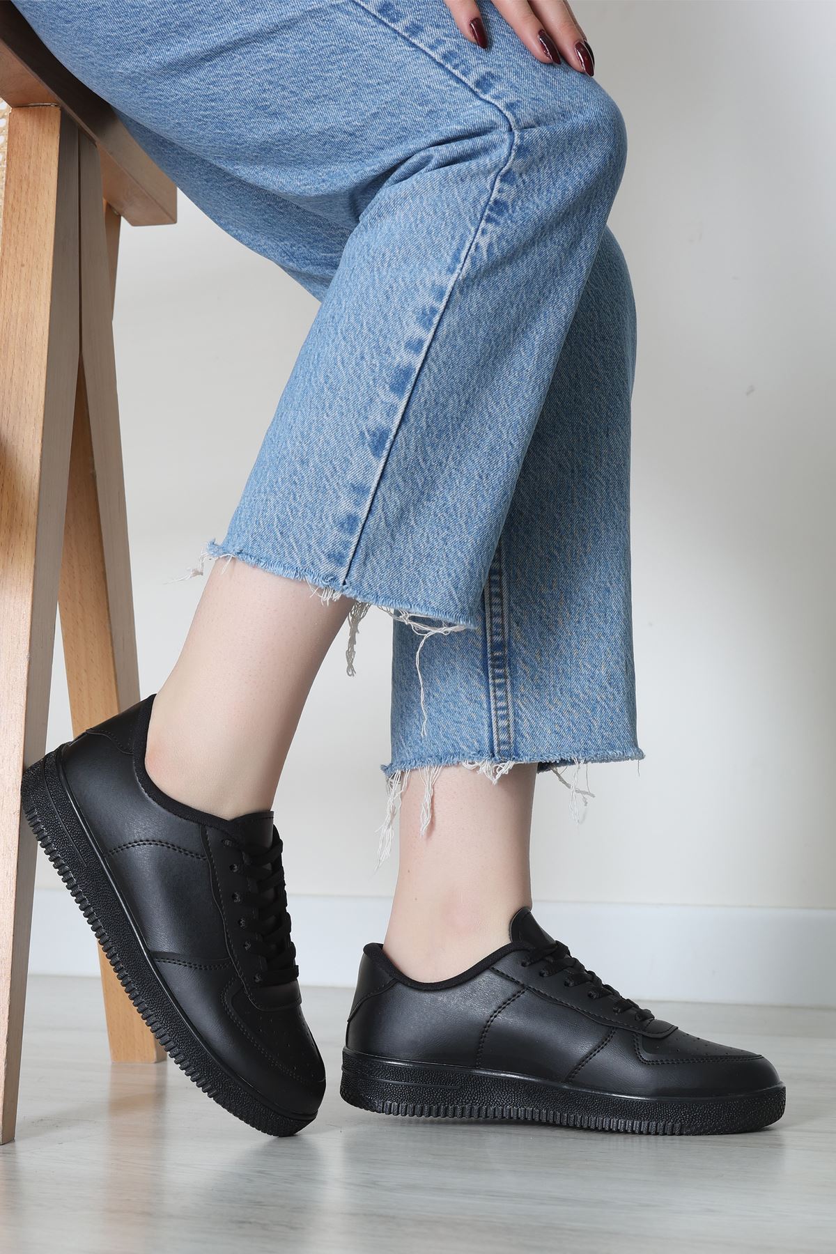 Yıldızlı Spor Ayakkabı Siyah - 31295.264.