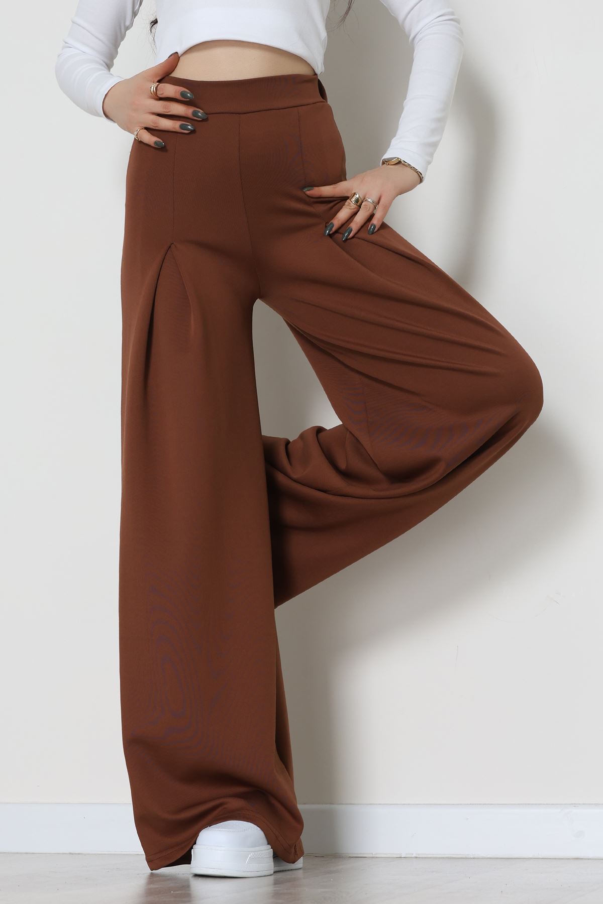 Puf Scuba Kumaş Önden Pileli Pantolon Acıkahve - 42784.1567.