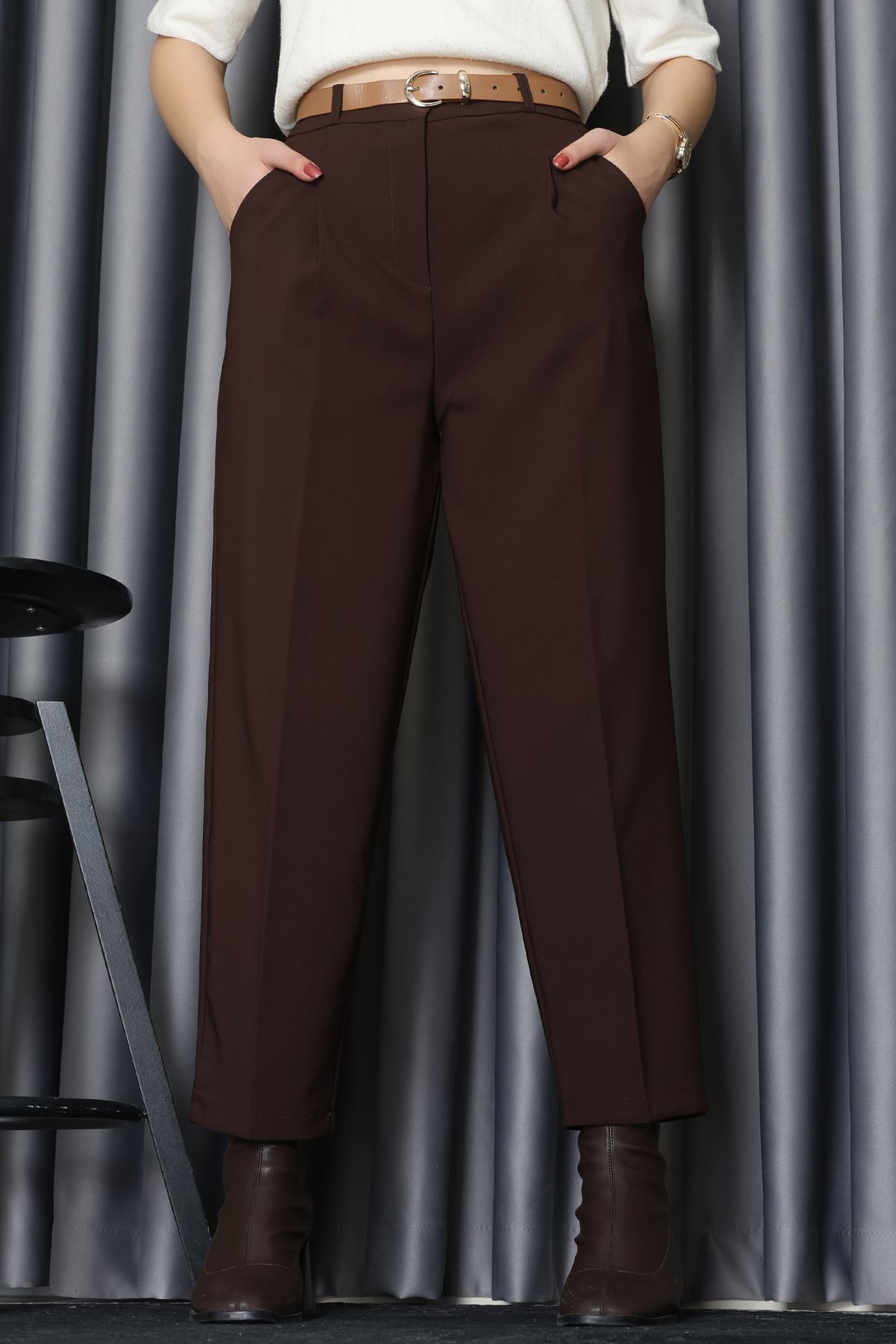 Quzu Pileli Cepli Kemerli Pantolon Kahve - 42824.2002.