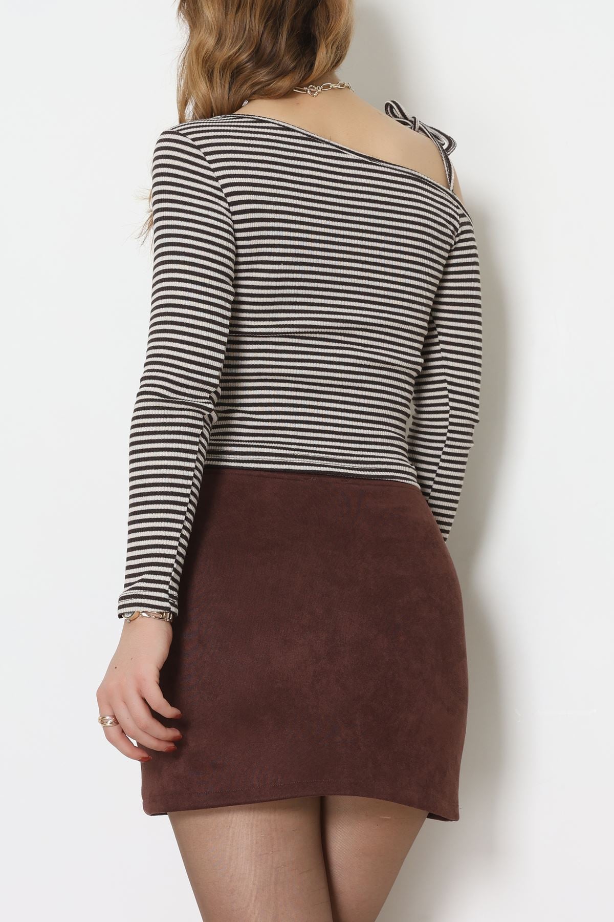 Tek Omuz Detaylı Likralı Kaşkorse Bluz Kahvelatte - 51091.1567.