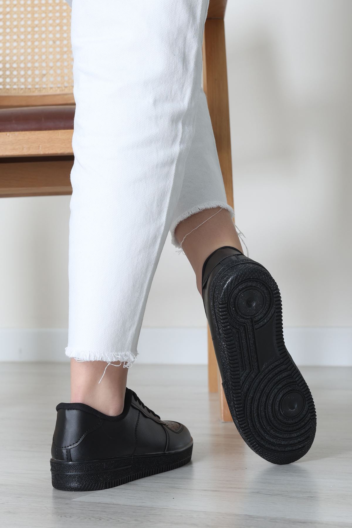 Spor Günlük Ayakkabı Siyah - 31676.264.