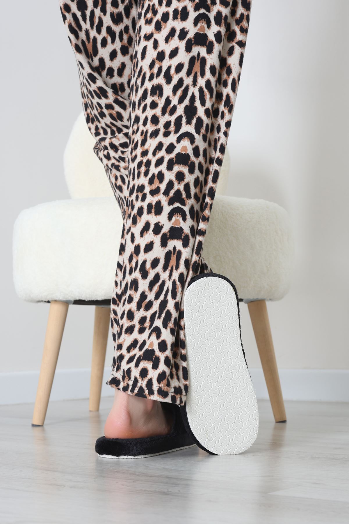 Peluş Ayıcıklı Ev Terliği Siyah - 32565.264.