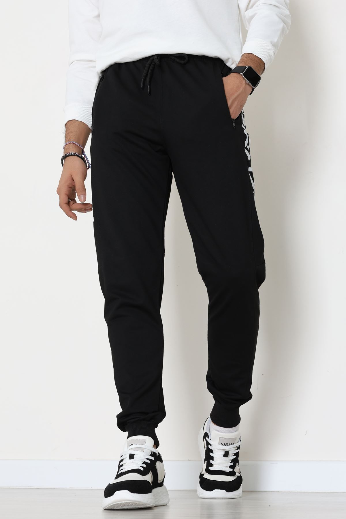 2 İplik Baskılı Cep Fermuar Detaylı Eşofman Altı Siyah - 70836.2066.