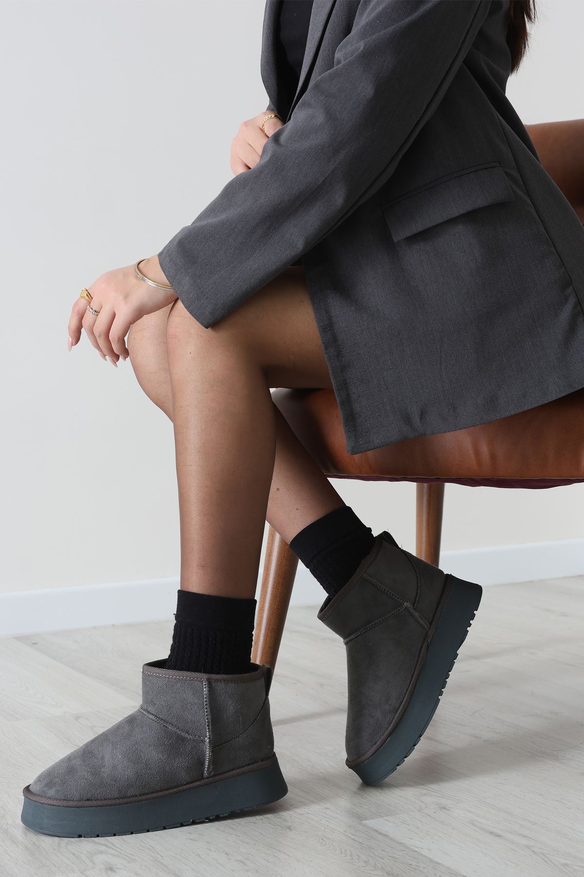 Kalın Taban Mini Boy Süet Bot Füme - 31437.1932.