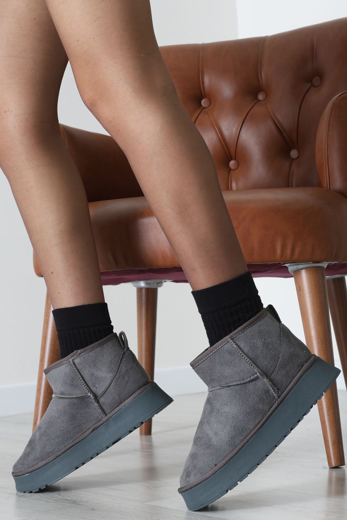 Kalın Taban Mini Boy Süet Bot Füme - 31437.1932.