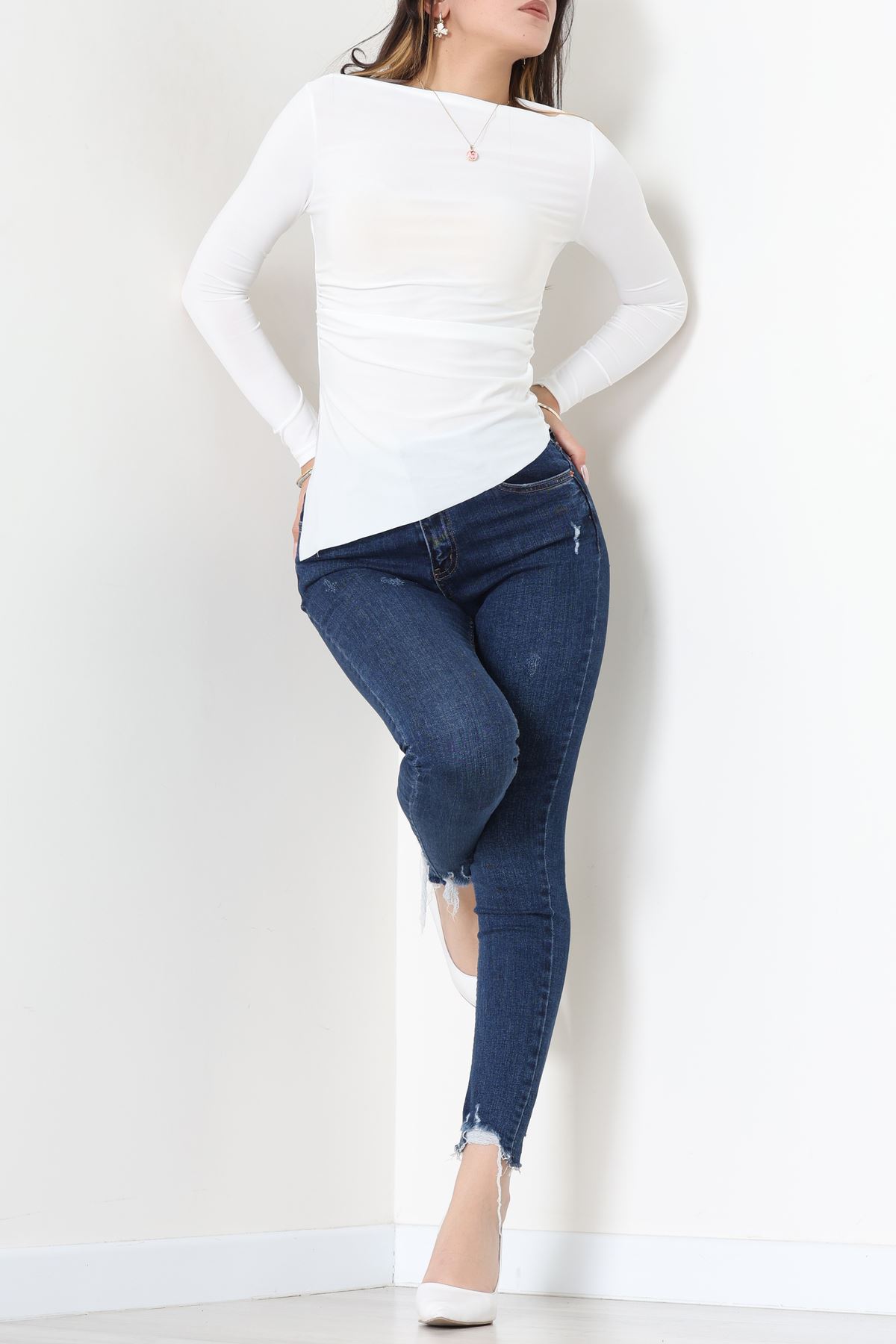 Sandy Yandan Drapeli Asimetrik Bluz Ekru - 42801.1949.