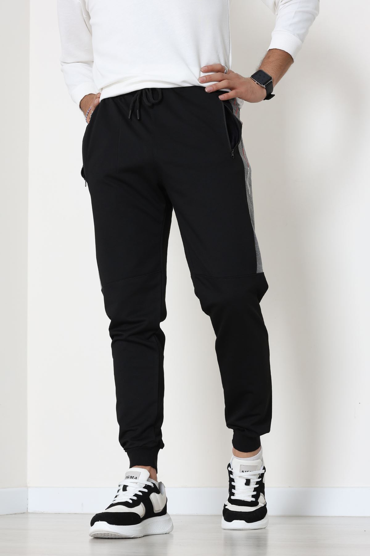 2 İplik Yanı Parçalı Nakışlı Erkek Eşofman Altı Siyah - 70835.2066.