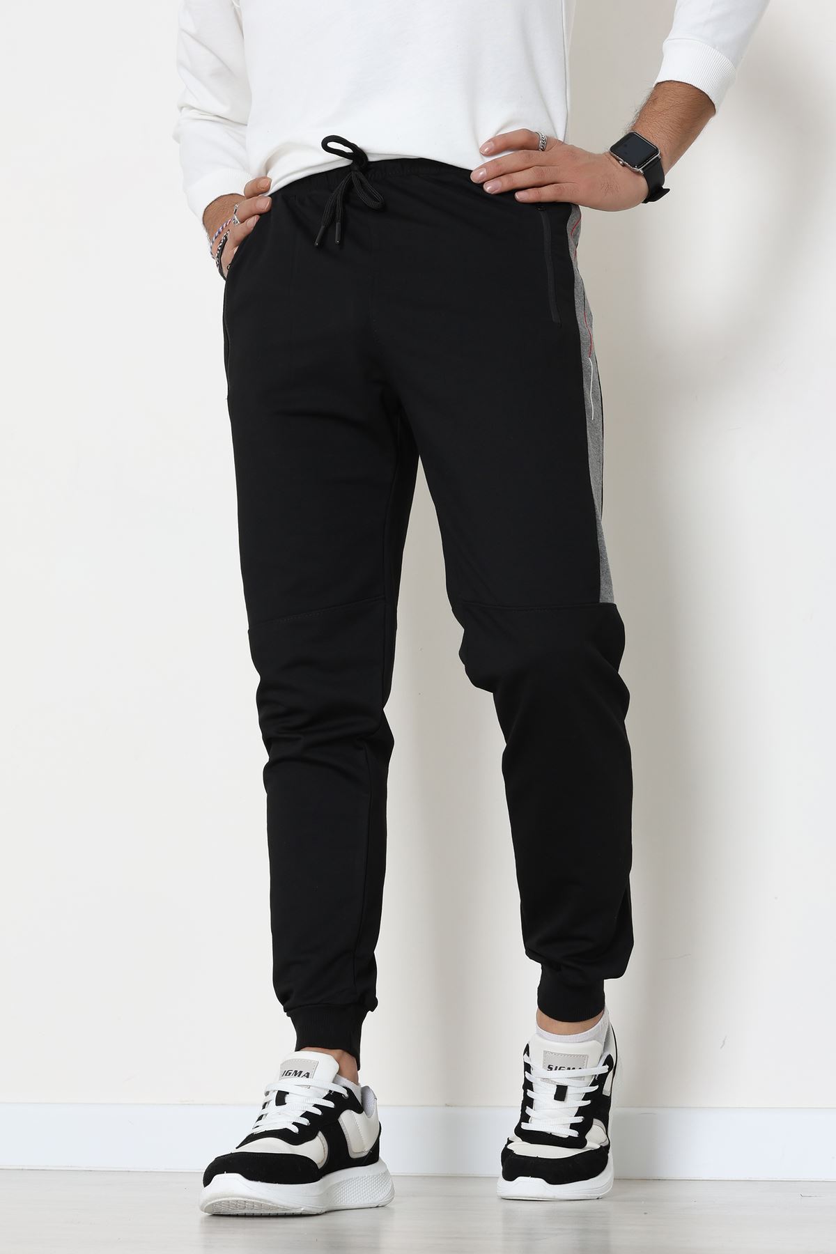 2 İplik Yanı Parçalı Nakışlı Erkek Eşofman Altı Siyah - 70835.2066.