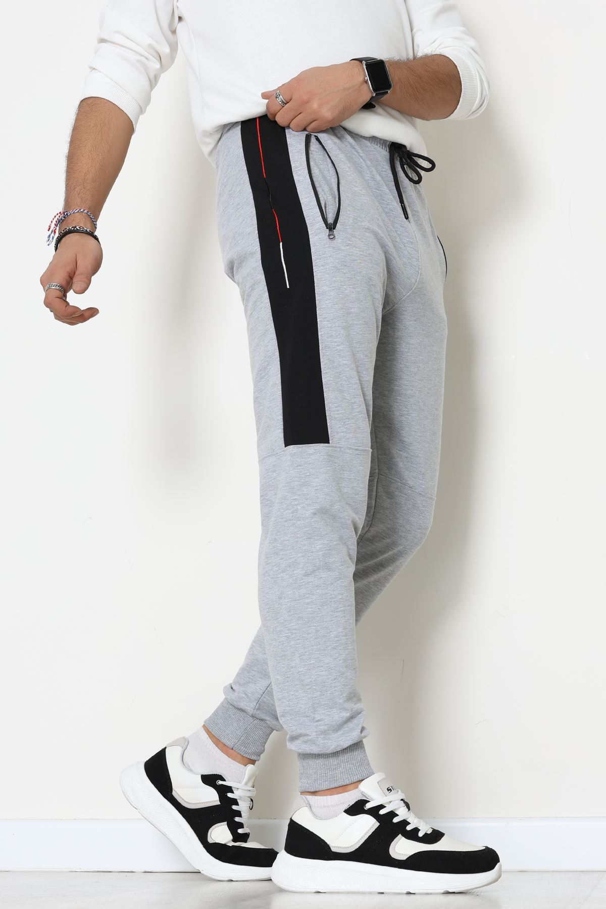 2 İplik Yanı Parçalı Nakışlı Erkek Eşofman Altı Gri - 70835.2066.