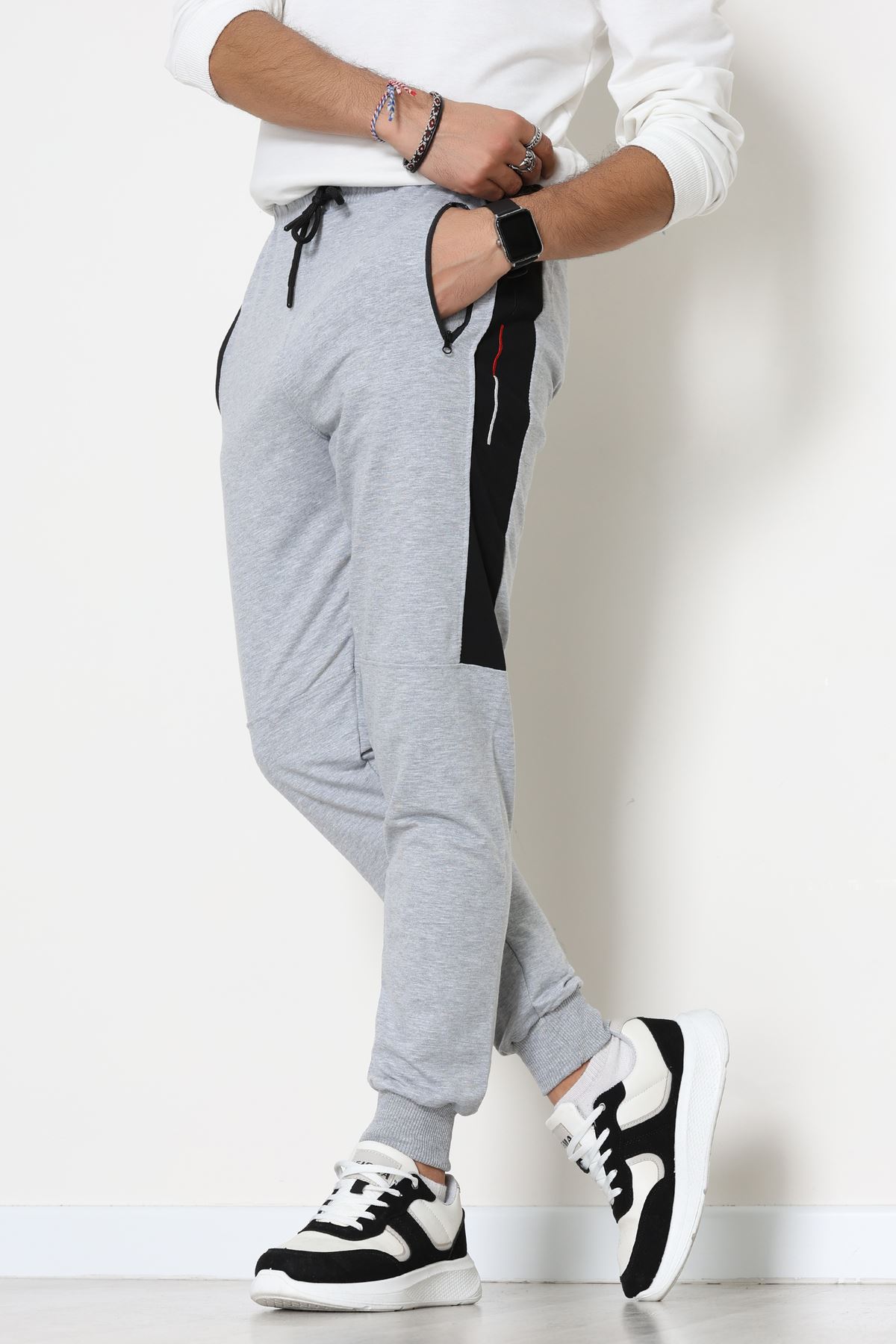 2 İplik Yanı Parçalı Nakışlı Erkek Eşofman Altı Gri - 70835.2066.