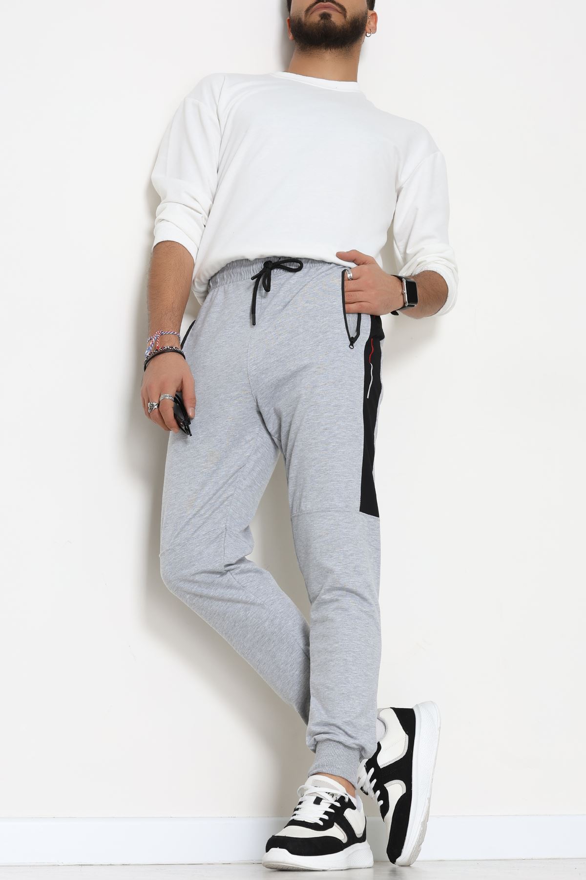 2 İplik Yanı Parçalı Nakışlı Erkek Eşofman Altı Gri - 70835.2066.