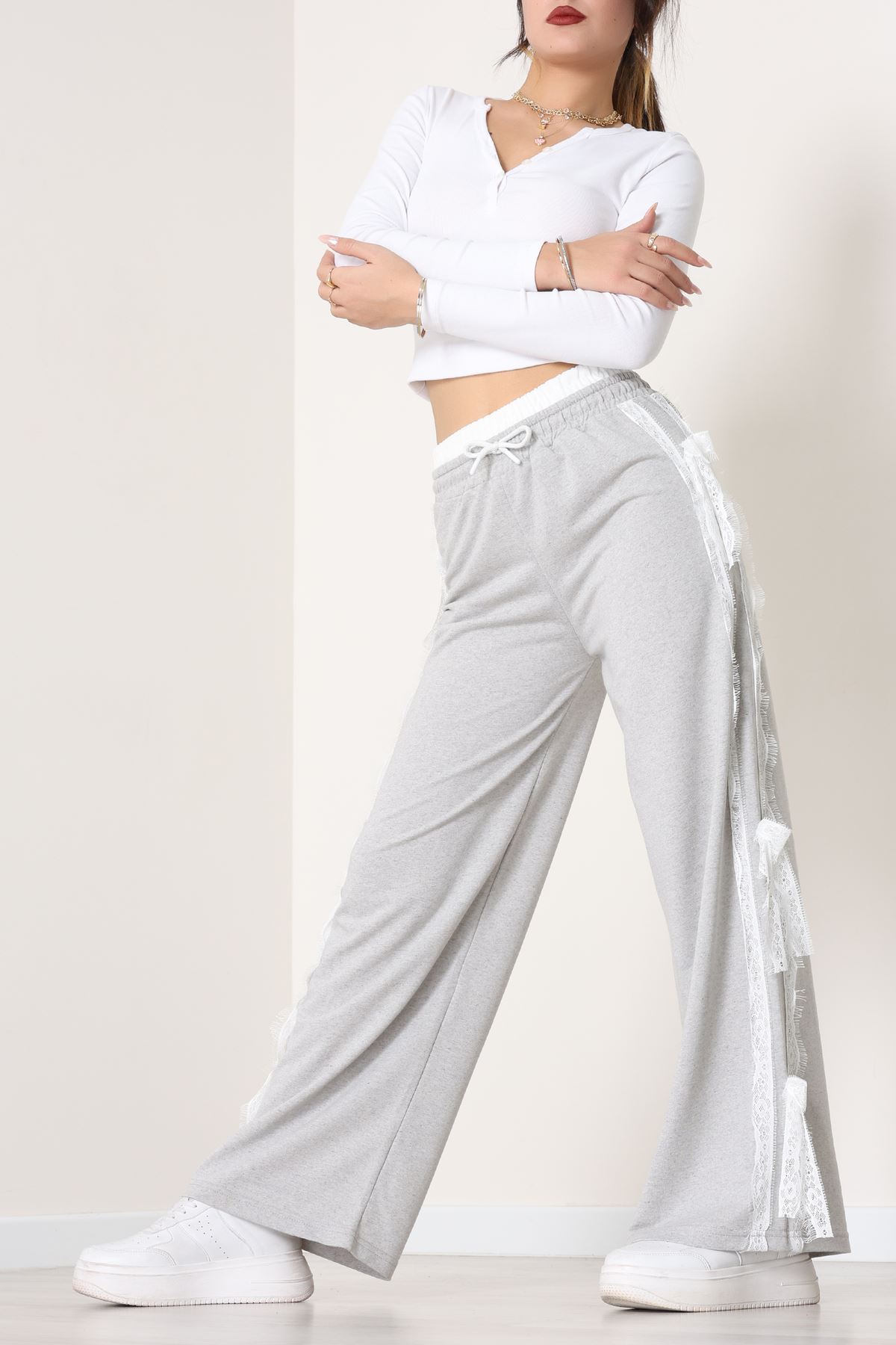 Dantel Şeritli 2 İplik Eşofman Altı Gri - 50798.1857.