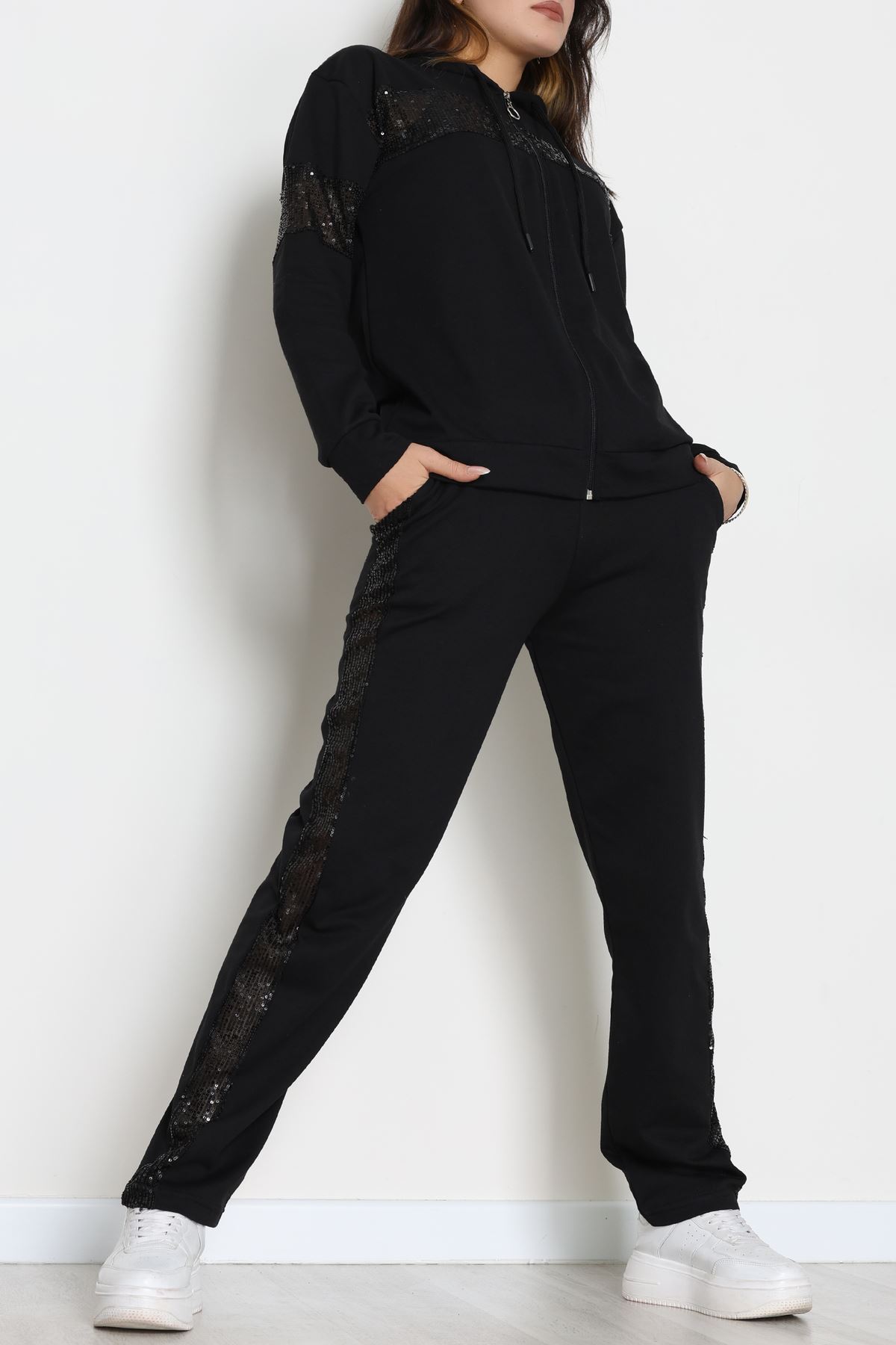 Pul Garnili 2 İplik Eşofman Takımı Siyah - 50800.1857.