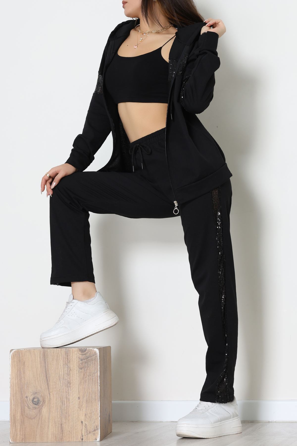 Pul Garnili 2 İplik Eşofman Takımı Siyah - 50800.1857.