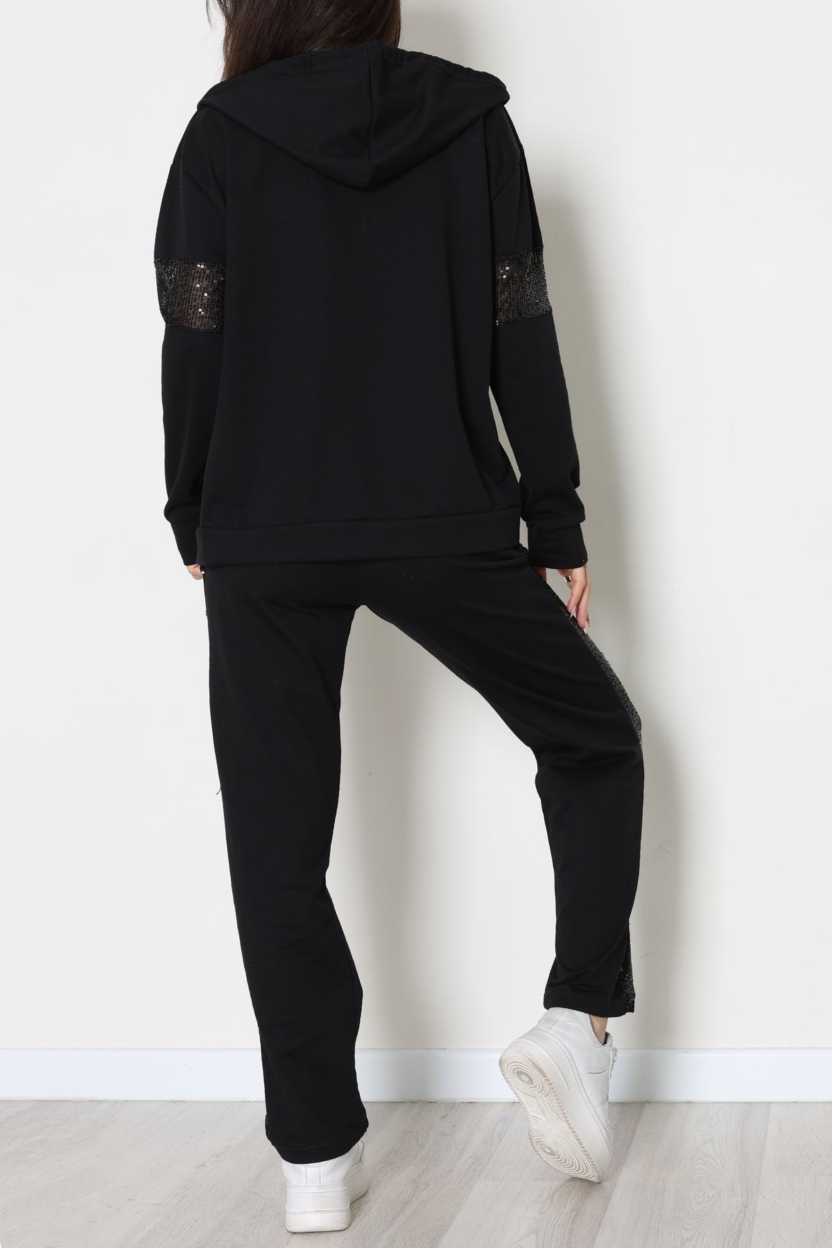 Pul Garnili 2 İplik Eşofman Takımı Siyah - 50800.1857.