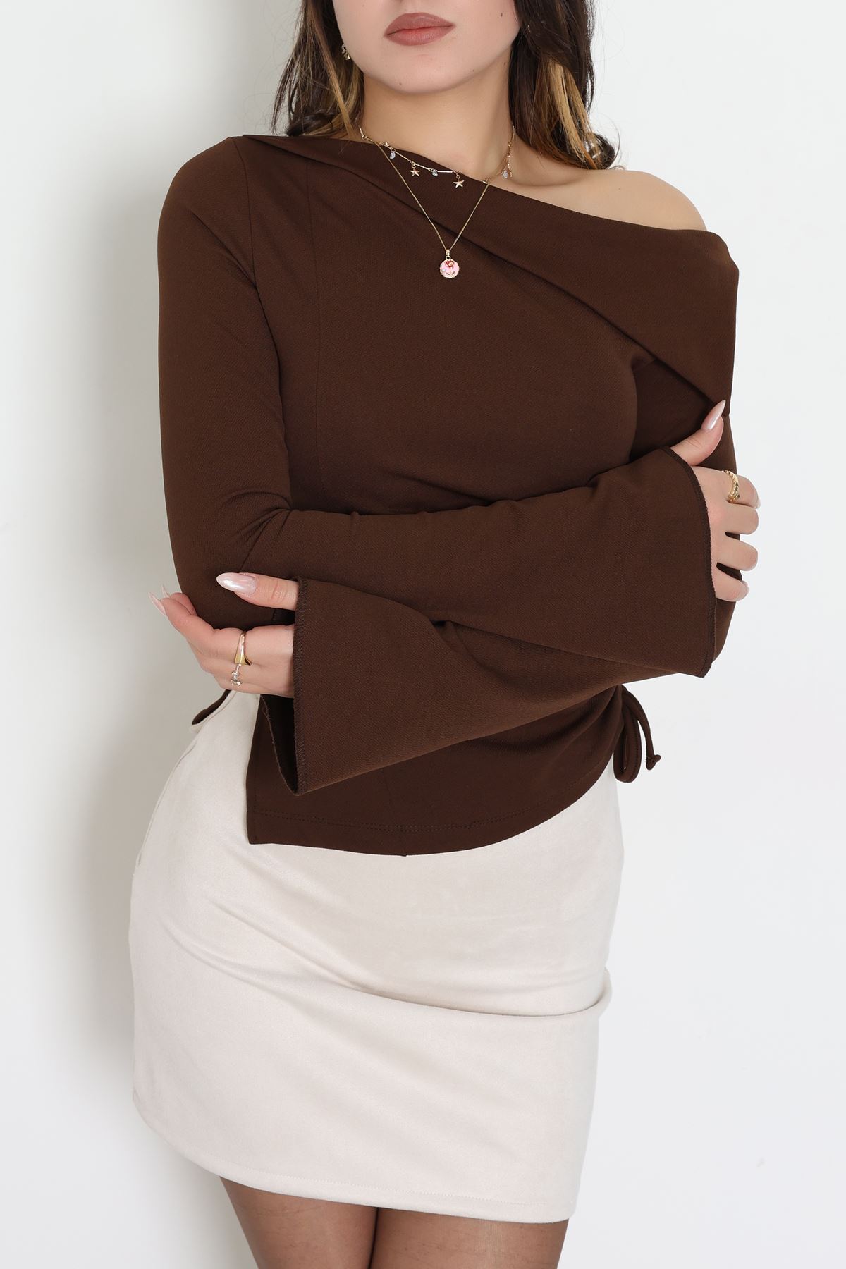 Zra Krep Kayık Yaka Drapeli Bluz Kahve - 70771.1918.