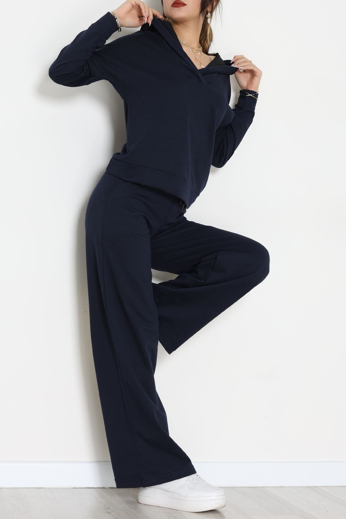 Kruvaze Yaka Kapşonlu Takım Lacivert - 30094.1857.