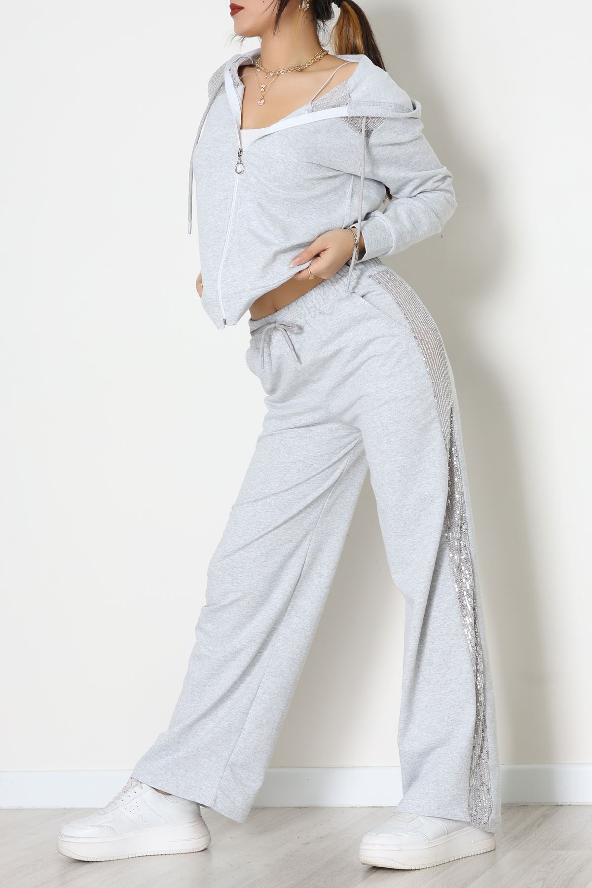 Pul İşlemeli 2 İplik Eşofman Takımı Gri - 40016.1857.