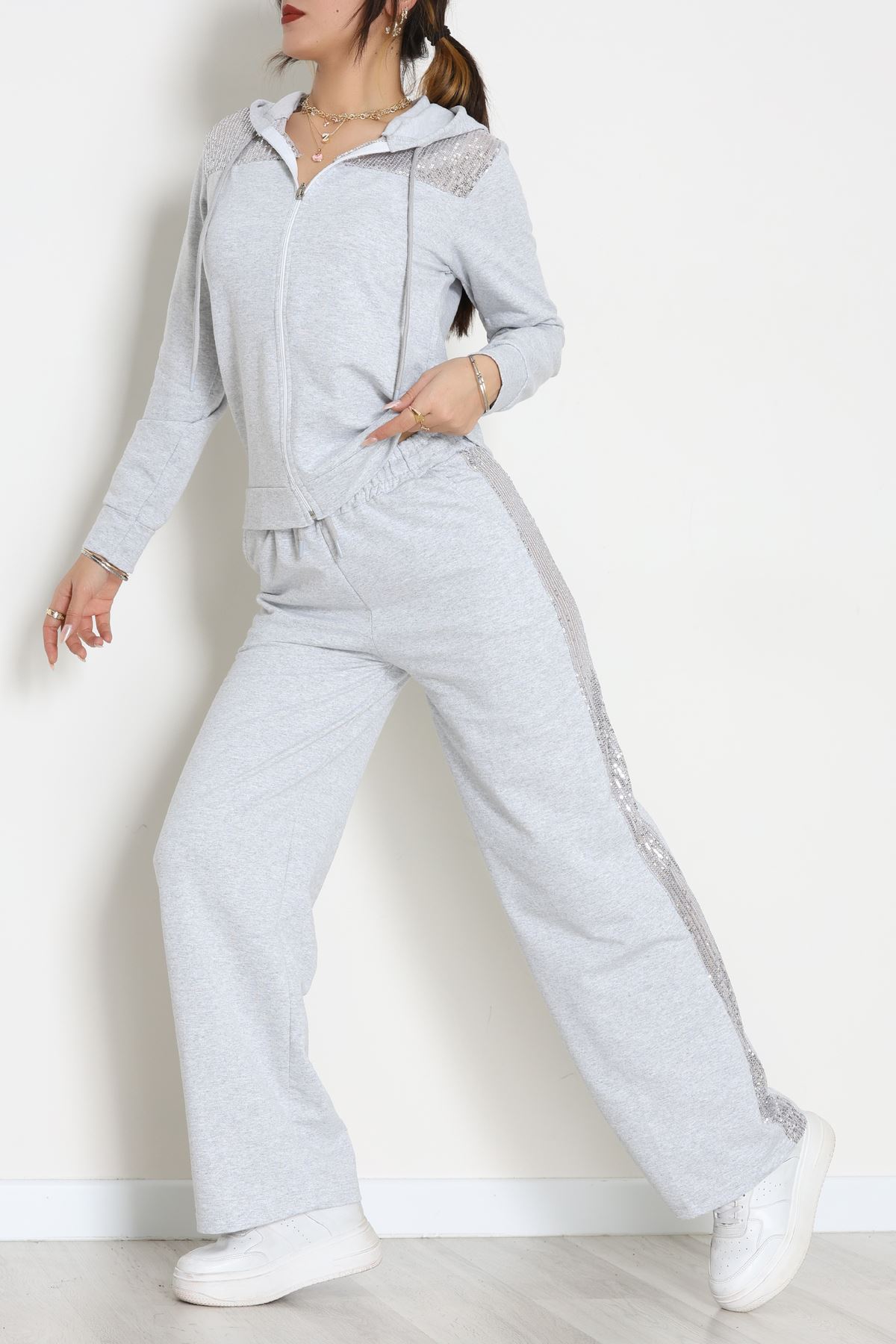 Pul İşlemeli 2 İplik Eşofman Takımı Gri - 40016.1857.