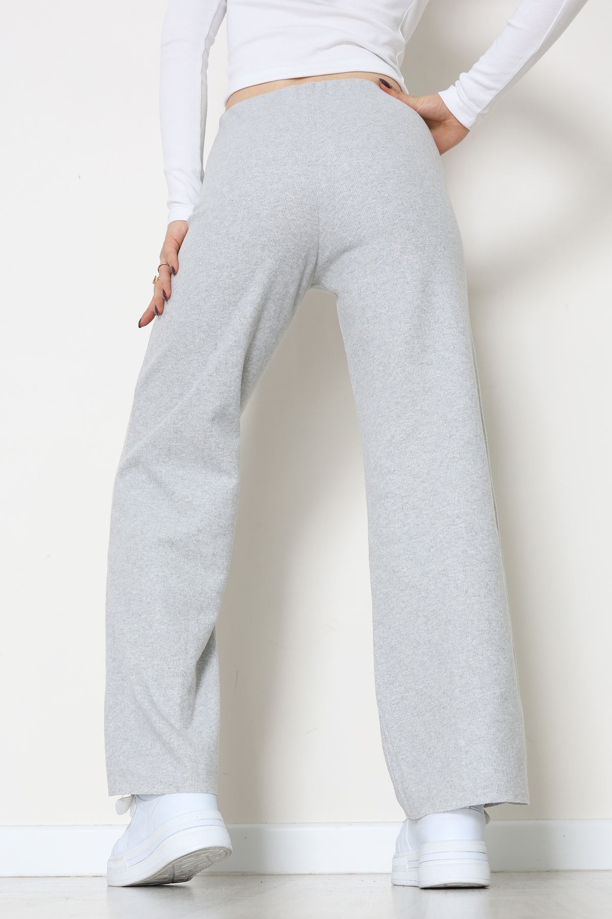 Selanik Kumaş Bel Lastikli Çımalı Pantolon Gri - 51226.1567.