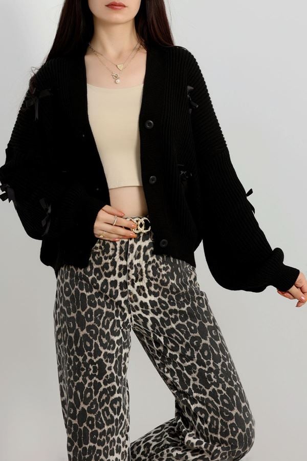 Fiyonklu Düğmeli Hırka Siyah - 4075.2043.