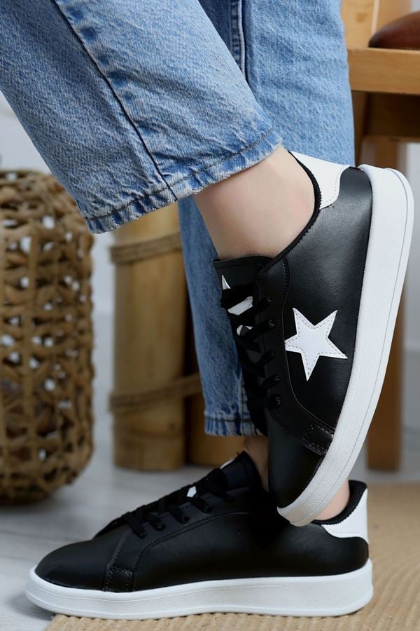 Yıldızlı Spor Ayakkabı Siyahbeyaz2 - 31295.264.