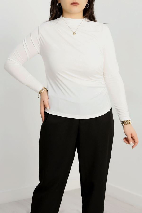 Drape Detaylı Büyük Beden Sandy Bluz Ekru - 70768.1949.