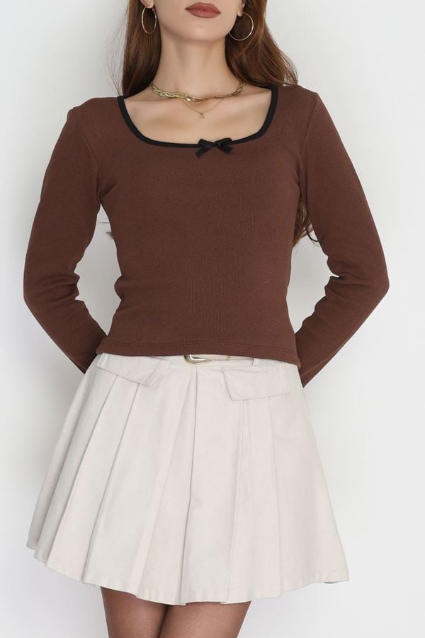 Çerçeve Yaka Fiyonk Detay Kaşkorse Body Kahve - 70786.599.