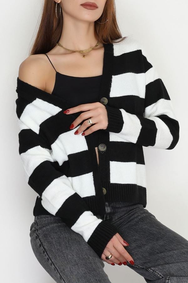 Şardonlu Düğmeli Hırka Siyahtaş - 31060.1766.