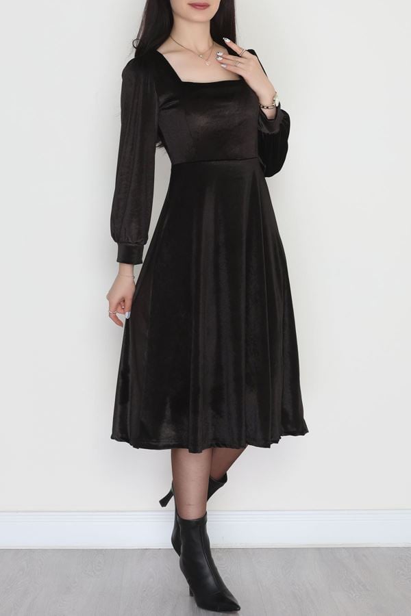 Çerçeve Yaka İthal Kadife Kloş Elbise Siyah - 42577.1949.